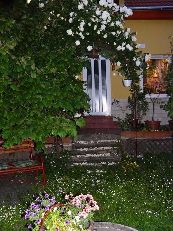 Hotel Angéla Vendegház Tokaj Exterior foto