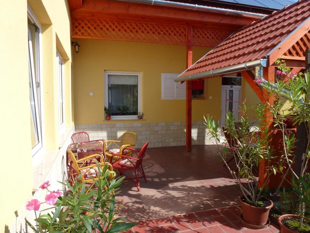 Hotel Angéla Vendegház Tokaj Exterior foto